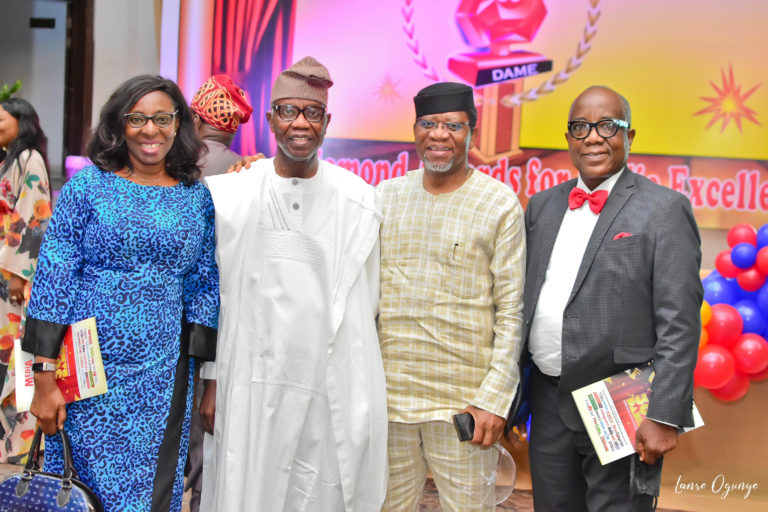 Idowu-with-the-Allis-and-Akisanya-DSC_9995-354