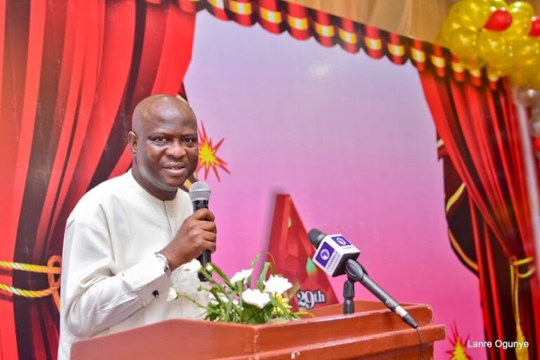 Niyi-Adesina-Editor-of-the-Year