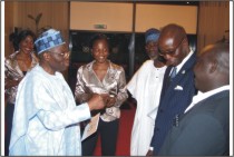 dameawards17th8_picbg