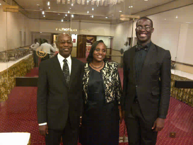 dameawards21st9_picbg