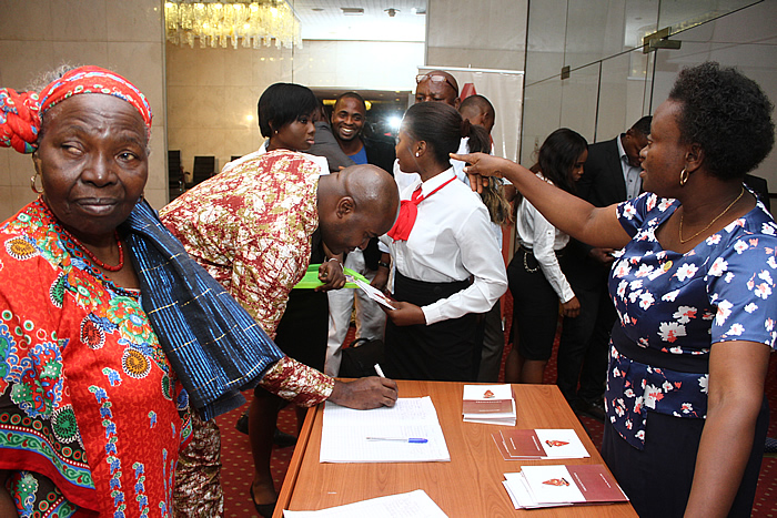 dameawards24th10_picbg